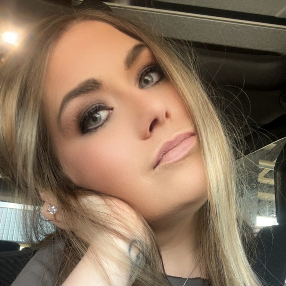 Meet your Posher, Brittani